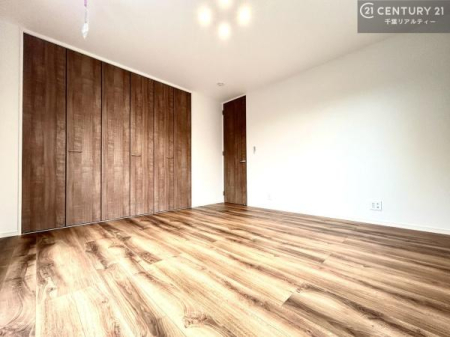 �q������ �V���v���Ń��C�A�E�g���₷���m���́A���q�l�̂������Ƃ��Ă��œK�B�����ɍ��킹�ď_��ɂ��g�����������܂��B