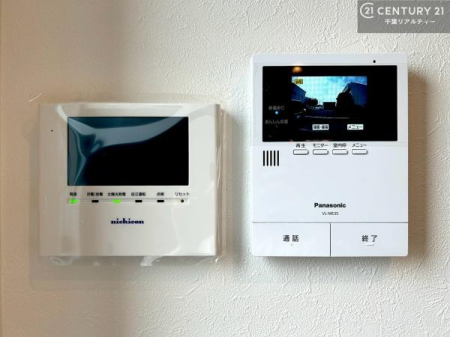 ���̑� TV���j�^�[�t�C���^�[�t�H���������B���K�҂̊���m�F���Ă���Ή��ł��邽�߁A�h�Ɩʂɂ��z�����ꂽ���S�̐ݔ��ł��B