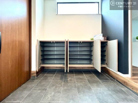 ���� ���֎��[���[�����Ă���̂ŁA���֎��肪�X�b�L���Еt�����q���ɂ��C�̒u����ɍ���܂���I