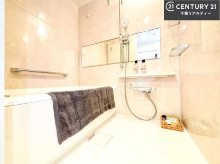 ���� �������������l�̕��͋C�̃o�X���[���́A�����o�Ă��ăo�X�^�C�����[���I
���d���撣���Ă��邲�J���ɂ��D�݂̍���̓����܂����āA�y����ł݂Ă͂������ł��傤���H