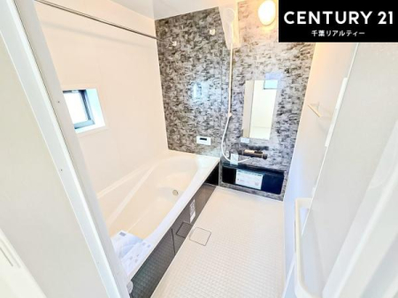 ���� �������������l�̕��͋C�̃o�X���[���́A�����o�Ă��ăo�X�^�C�����[���I
���d���撣���Ă��邲�J���ɂ��D�݂̍���̓����܂����āA�y����ł݂Ă͂������ł��傤���H