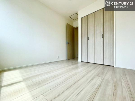 �q������ ���[�͂̂���m���ł��B����������������L�X�Ǝg���ċC�������ǂ��ł��I
�L���C�Ȗ��邢�������ŉ߂����̂́A�X�ɂ̂�т�������ł��܂��ˁI