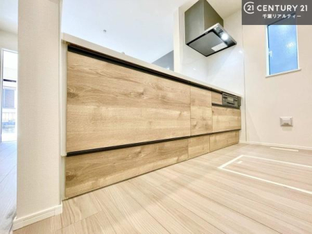 �L�b�`�� ���[�X�y�[�X���L�x�ŁA�����X�y�[�X���X�b�L���ƕЕt���Ђ�`�����p�ł��܂��I
���K�ɍ�Ƃ��ł��A�Ǝ��̌����A�b�v�I�����̗���������܂��I