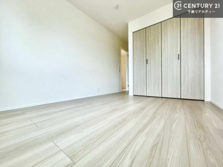 �m�� �V���v���Ƀf�U�C������Ă��邽�߁A�Ƌ��I�т܂���I
���C�ɓ���̉Ƌ��u���Ă��낰���Ԃ���邱�Ƃ��ł��܂��B