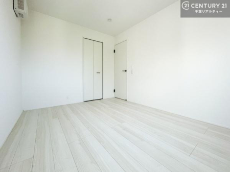 �q������ ���[�X�y�[�X�����Ă��܂��I�������X�b�L�����ڂ��鎖���ł��܂��ˁB
�Ƌ��I�΂Ȃ��V���v���ȃf�U�C���ׁ̈A�Ƌ��I�΂����C�ɓ���̋�ԍ�肪�ł������ł��ˁB