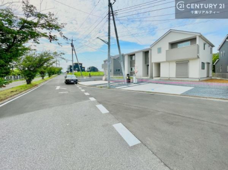 �O�ʓ��H�܂ތ��n�ʐ^ ���ӊ���A���q�l�̂���]�ɍ������������ꏏ�ɂ��ē���v���܂��B�Z��[���A�h�o�C�U�[�ɂ�邲���k������܂��B���Ђ͂��₢���킹�ɑ��Ή����܂��I���҂������܂���I