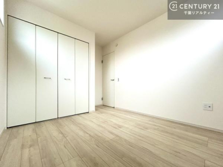 �q������ ���[�͂̂��鋏���ł��B����������������L�X�Ǝg���ċC�������ǂ��ł��I
�L���C�Ȗ��邢�������ŉ߂����̂́A�X�ɂ̂�т�������ł��܂��ˁI