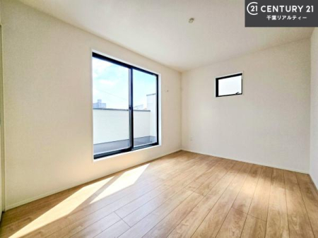 �m�� �o���R�j�[�ɖʂ��Ă���m���ł��B���邭�����肪����A���C����������ł��܂��I���N���āA�O�ɏo�Ĕw�L�т����[�ċz�����ǂ������}������邱�Ƃ��ł��܂��B