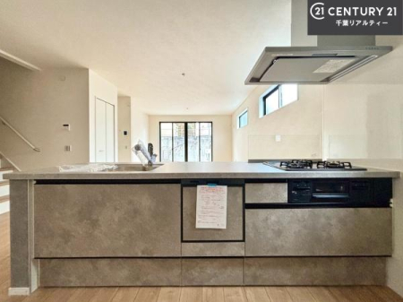 �L�b�`�� ���[�X�y�[�X���L�x�ŁA�����X�y�[�X���X�b�L���ƕЕt���Ђ�`�����p�ł��܂��I
���K�ɍ�Ƃ��ł��A�Ǝ��̌����A�b�v�I�����̗���������܂��I