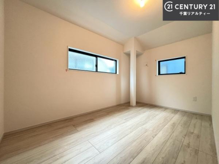 �m�� 2�ʍ̌����m�ۂ������邢�����́A���ʂ����ǂ���ϋ��S�n�̗ǂ���ԂƂȂ��Ă���܂��B�����b�N�X���ĉ߂�����S�n�̗ǂ��������ł��I