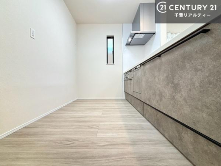 �L�b�`�� ���[�X�y�[�X���L�x�ŁA�����X�y�[�X���X�b�L���ƕЕt���Ђ�`�����p�ł��܂��I
���K�ɍ�Ƃ��ł��A�Ǝ��̌����A�b�v�I�����̗���������܂��I