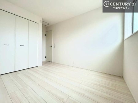 �q������ �V���v���Ń��C�A�E�g���₷���m���́A���q�l�̂������Ƃ��Ă��œK�B�����ɍ��킹�ď_��ɂ��g�����������܂��B