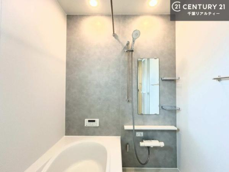 ���� 1���̔�����������Ɩ����Ă���闁���ł��B
�������̑f�G�ȃ����N�[�[�V�����ꏊ�ł��I