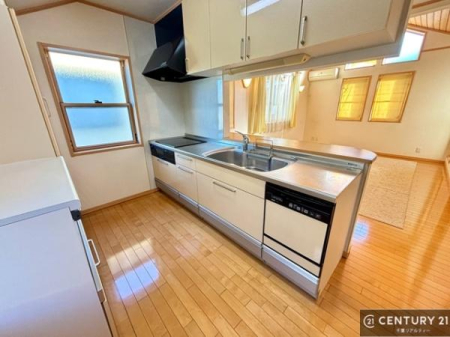 �L�b�`�� ���C���o�b�`���ł��I
�������ȃL�b�`���Œ����^�C�����y�����Ȃ肻���ł��ˁI