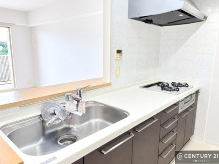 �L�b�`�� ���C�h�ȃV���N�ł��ˁI�������˂ɂ������������₷���Ǝ����y�X�d�l�̃V�X�e���L�b�`���ł��I
�f�U�C�����Ƌ@�\�������˂��L�b�`���Ő�����������܂��ˁI