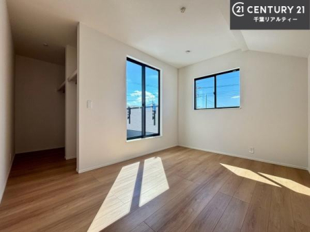 �m�� �o���R�j�[�ɖʂ��Ă���m���ł��B���邭�����肪����A���C����������ł��܂��I���N���āA�O�ɏo�Ĕw�L�т����[�ċz�����ǂ������}������邱�Ƃ��ł��܂��B