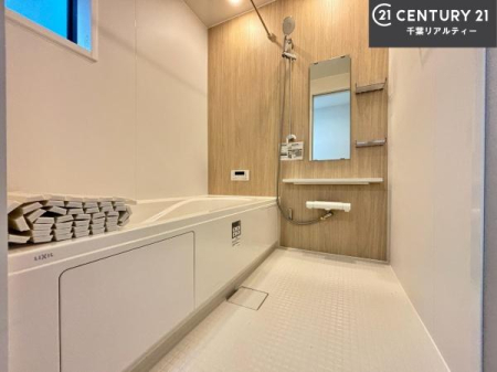 ���� �������������l�̕��͋C�̃o�X���[���́A�����o�Ă��ăo�X�^�C�����[���I
���d���撣���Ă��邲�J���ɂ��D�݂̍���̓����܂����āA�y����ł݂Ă͂������ł��傤���H