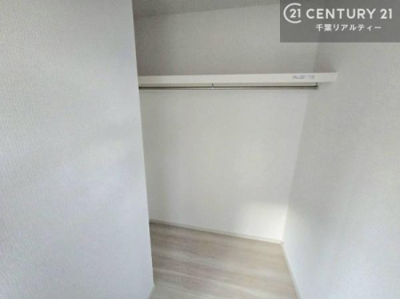 ���[ �E�H�[�N�C���N���[�[�b�g�iWIC�j��������Z�܂��́A���[�͂Ɖ��K�������˔������ґ�ȋ�Ԑ݌v�B�ߗނ�o�b�O�A�G�ߕ��܂łЂƂ܂Ƃ߂ɂł��A���X�̐������ڂ������ƃX�}�[�g�ɁI