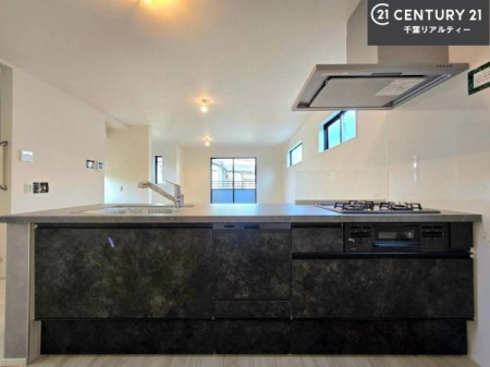 �L�b�`�� ���[�X�y�[�X���L�x�ŁA�����X�y�[�X���X�b�L���ƕЕt���Ђ�`�����p�ł��܂��I
���K�ɍ�Ƃ��ł��A�Ǝ��̌����A�b�v�I�����̗���������܂��I