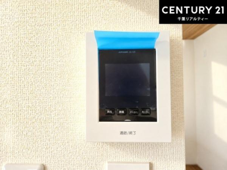 ���̑����� TV���j�^�[�t���C���^�[�z��������A�K��҂��f���Ŋm�F���Ă���Ή��ł��邽�߁A�h�Ɩʂ����S�ł��B���q�l�̂�����Ԏ��ɂ��S�����A���Ƒ��̈��S�E���S�ȕ�炵���T�|�[�g���܂��B