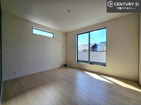 �m�� �o���R�j�[�ɖʂ��Ă���m���ł��B���邭�����肪����A���C����������ł��܂��I���N���āA�O�ɏo�Ĕw�L�т����[�ċz�����ǂ������}������邱�Ƃ��ł��܂��B