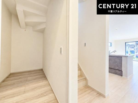 ���[ �E�H�[�N�C���N���[�[�b�g�t���ł��B��������̂��m���Ȃǂ����[���Ă��������ł��ˁI���ɂ���@�������ȂǋG�ߕ��̑傫�ȉƓd�����[�ł��܂��I