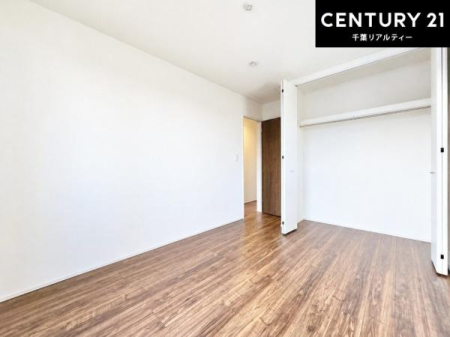 �q������ ���[�͂̂��鋏���ł��B����������������L�X�Ǝg���ċC�������ǂ��ł��I
�L���C�Ȗ��邢�������ŉ߂����̂́A�X�ɂ̂�т�������ł��܂��ˁI