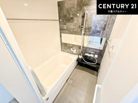 ���� �������������l�̕��͋C�̃o�X���[���́A�����o�Ă��ăo�X�^�C�����[���I
���d���撣���Ă��邲�J���ɂ��D�݂̍���̓����܂����āA�y����ł݂Ă͂������ł��傤���H