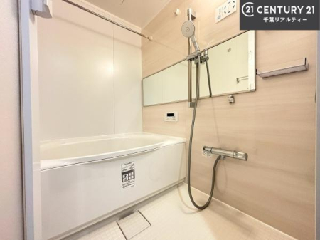 ���� �������������l�̕��͋C�̃o�X���[���́A�����o�Ă��ăo�X�^�C�����[���I
���d���撣���Ă��邲�J���ɂ��D�݂̍���̓����܂����āA�y����ł݂Ă͂������ł��傤���H