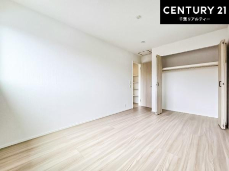 �q������ ���[�͂̂��鋏���ł��B����������������L�X�Ǝg���ċC�������ǂ��ł��I
�L���C�Ȗ��邢�������ŉ߂����̂́A�X�ɂ̂�т�������ł��܂��ˁI