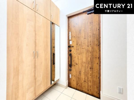 ���� �~���[�t���V���[�Y�{�b�N�X�t���ŁA���ւ��Еt�����|�������₷���ł��I
�X�b�L���������ւŌ˂��J�����u�ԁA�������̂���S�n������Ԃ��o�}���Ă���܂��B