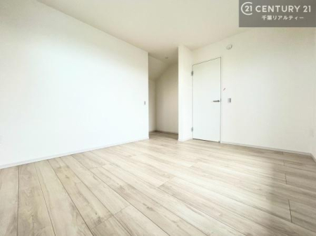 �Q�� �D���������������ޗm���́A���̖ڊo�߂��C�������ǂ������ł��ˁB���������Ԃ��������Ɖ߂������Ƃ��ł��܂��B�D�����F�����̃t���[�����O���ǂ�ȉƋ�ɂ��}�b�`���܂��I