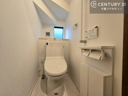 �g�C�� �������֍��ɂ��A�~��͕֍����g�����ł���̂ŗ₽���֍��ɍ��炸�ɍςފ������d�l�ł��I�V���v���ȃJ���[����Ƃ��Ă���̂ŁA������ꂪ���₷���ł��B