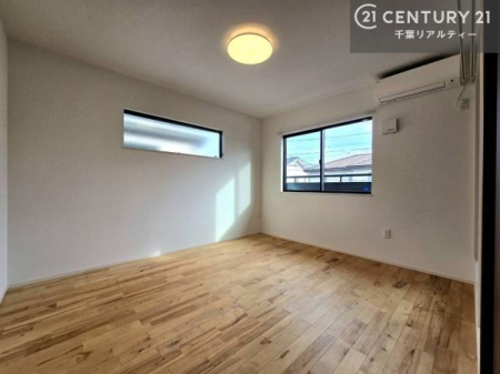 �q������ ���q���܂̋����Ƃ��Ă��������߂̗m���B�x�b�h��w�K���Ȃǂ�z�u���₷���A���q���܂����������̎��Ԃ��߂�����v���C�x�[�g��ԂƂ��Ă��g�����������܂��B