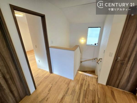 ���̑����� �肷��t���ŏ���~��̍ۂ����S���̂���K�i�B���Ƒ��������g���ꏊ�����炱���A�g���₷���ɂ��z�����ꂽ�Z�܂��ł��B