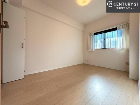 �m�� �V���v���Ƀf�U�C������Ă��邽�߁A�Ƌ��I�т܂���I
���C�ɓ���̉Ƌ��u���Ă��낰���Ԃ���邱�Ƃ��ł��܂��B