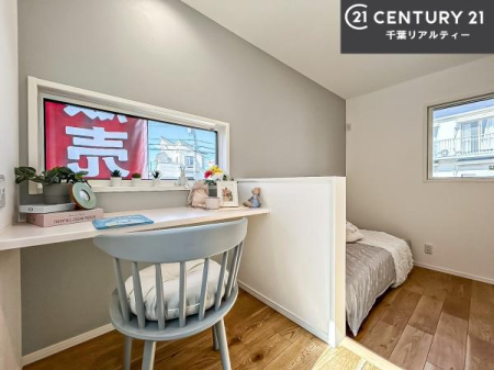 �Q�� ���邭���ʂ��̗ǂ������ł��B�u�V���v���v�Ƀf�U�C�����ꂽ�����B���R�x�������̂ŉƋ�⃌�C�A�E�g�ł��D�݂̋�Ԃ�n��グ���܂��B�����x�A���n�ɂĂ��m�F���������B