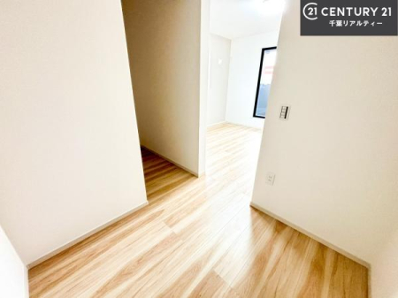 �q������ �V���v���Ń��C�A�E�g���₷���m���́A���q�l�̂������Ƃ��Ă��œK�B�����ɍ��킹�ď_��ɂ��g�����������܂��B