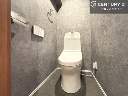 �g�C�� �������֍��ɂ��A�~��͕֍����g�����ł���̂ŗ₽���֍��ɍ��炸�ɍςފ������d�l�ł��I�V���v���ȃJ���[����Ƃ��Ă���̂ŁA������ꂪ���₷���ł��B