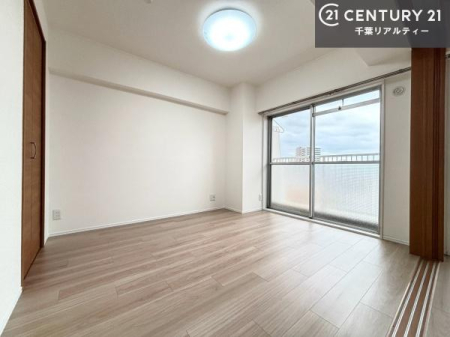 �Q�� �o���R�j�[�ɖʂ��Ă���m���ł��B���邭�����肪����A���C����������ł��܂��I���N���āA�O�ɏo�Ĕw�L�т����[�ċz�����ǂ������}������邱�Ƃ��ł��܂��B
