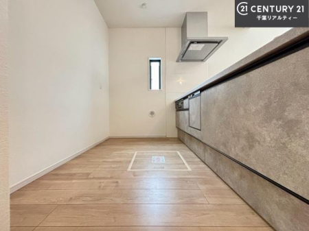 �L�b�`�� ���[�X�y�[�X���L�x�ŁA�����X�y�[�X���X�b�L���ƕЕt���Ђ�`�����p�ł��܂��I
���K�ɍ�Ƃ��ł��A�Ǝ��̌����A�b�v�I�����̗���������܂��I