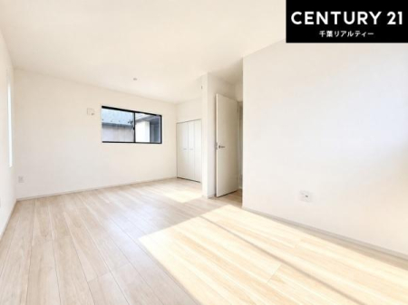 �q������ ���[�͂̂��鋏���ł��B����������������L�X�Ǝg���ċC�������ǂ��ł��I
�L���C�Ȗ��邢�������ŉ߂����̂́A�X�ɂ̂�т�������ł��܂��ˁI