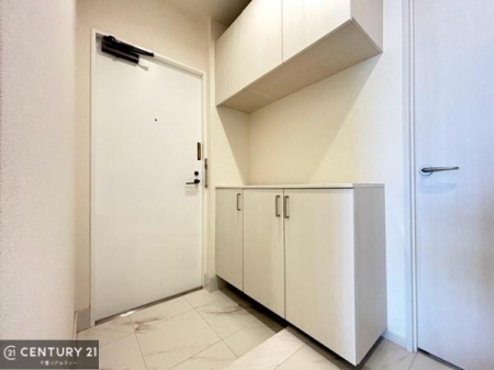 ���� �V���[�Y�{�b�N�X�t���Ȃ̂ŁA���ւ��Еt�����|�������₷���ł��I
�X�b�L���������ւŌ˂��J�����u�ԁA�������̂���S�n������Ԃ��o�}���Ă���܂��B