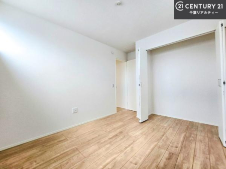 ���r���O�ȊO�̋��� ���邭���ʂ��̗ǂ������ł��B�u�V���v���v�Ƀf�U�C�����ꂽ�����B���R�x�������̂ŉƋ�⃌�C�A�E�g�ł��D�݂̋�Ԃ�n��グ���܂��B�����x�A���n�ɂĂ��m�F���������B