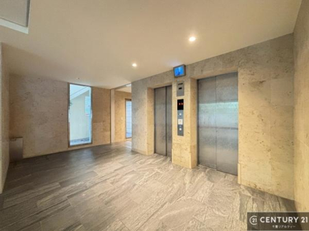 ���̑����p�� �G���x�[�^�[�����ŁA���X�̈ړ������K�B
�����̓��₨�ו��̑������ł��A�X���[�Y�ɂ��A��������܂��I