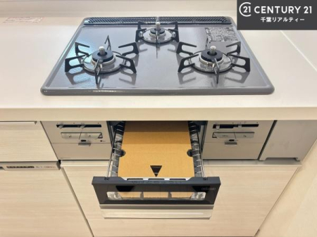 �L�b�`�� �R�����͎O������̂ł������̓����i�s���ł��܂��B
�������O�����t���ł��B�����X�y�[�X���L�X���Ă���׍�Ƃ����₷���I�g�����肪�ǂ��V�X�e���L�b�`���ł��I