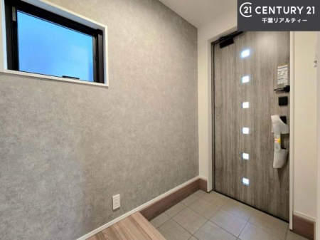 ���� ���ċA���Ă��Ă��A�������܁I�����������Ȃ�A�D�����}������Ă�����ԂɂȂ��Ă��܂��B
���邭��������錺�ւł��I