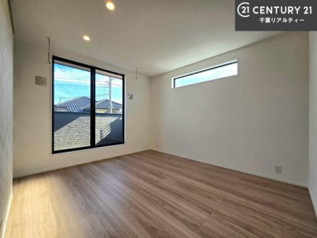 �m�� �o���R�j�[�ɖʂ��Ă���m���ł��B���邭�����肪����A���C����������ł��܂��I���N���āA�O�ɏo�Ĕw�L�т����[�ċz�����ǂ������}������邱�Ƃ��ł��܂��B