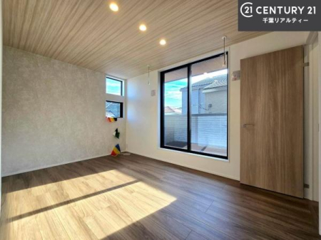 �m�� �o���R�j�[�ɖʂ��Ă���m���ł��B���邭�����肪����A���C����������ł��܂��I���N���āA�O�ɏo�Ĕw�L�т����[�ċz�����ǂ������}������邱�Ƃ��ł��܂��B