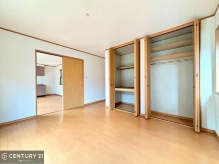 �q������ ���[�͂̂��鋏���ł��B����������������L�X�Ǝg���ċC�������ǂ��ł��I
�L���C�Ȗ��邢�������ŉ߂����̂́A�X�ɂ̂�т�������ł��܂��ˁI